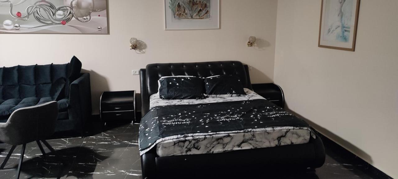 Central Laguardia Hotel Tel Aviv Dış mekan fotoğraf